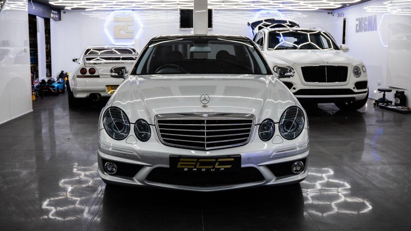 MERCEDES-BENZ E CLASS