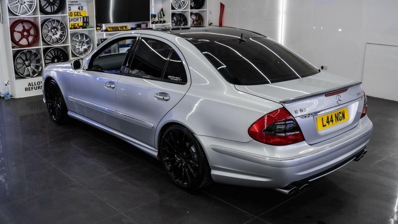 MERCEDES-BENZ E CLASS