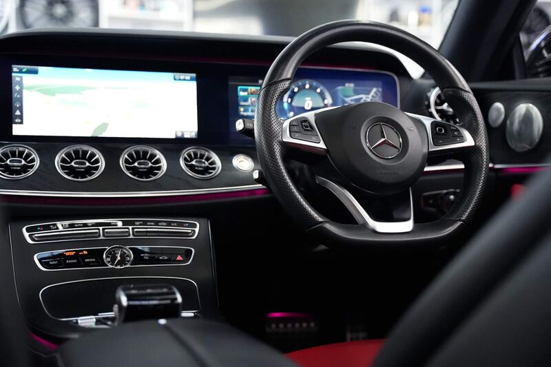 MERCEDES-BENZ E CLASS