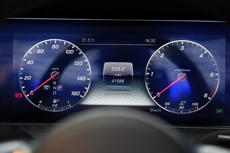 MERCEDES-BENZ E CLASS