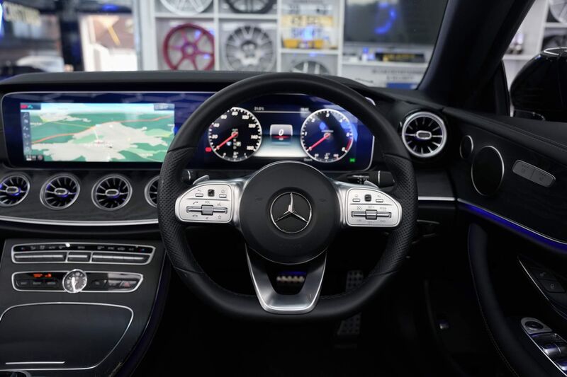 MERCEDES-BENZ E CLASS