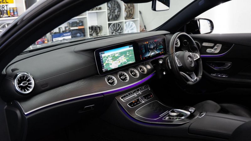 MERCEDES-BENZ E CLASS