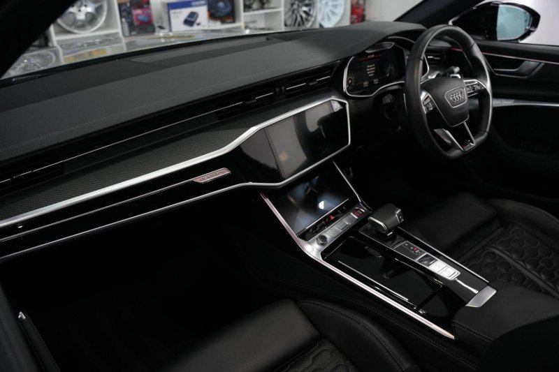 AUDI RS6