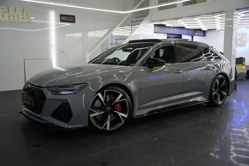 AUDI RS6