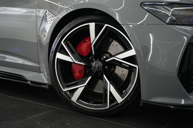 AUDI RS6