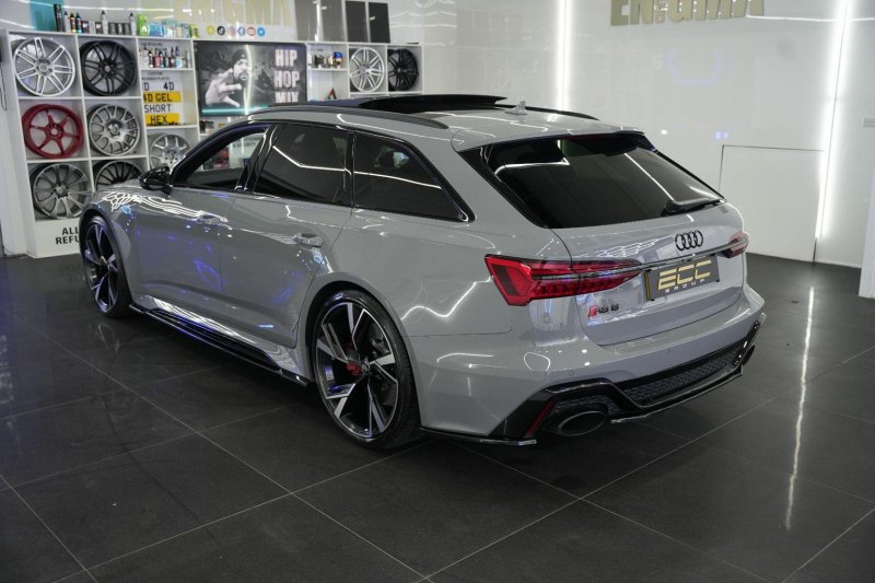 AUDI RS6