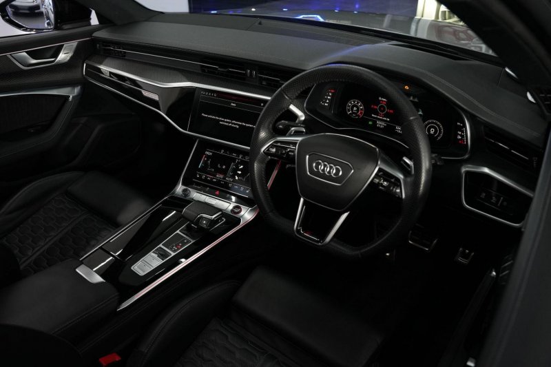 AUDI RS6