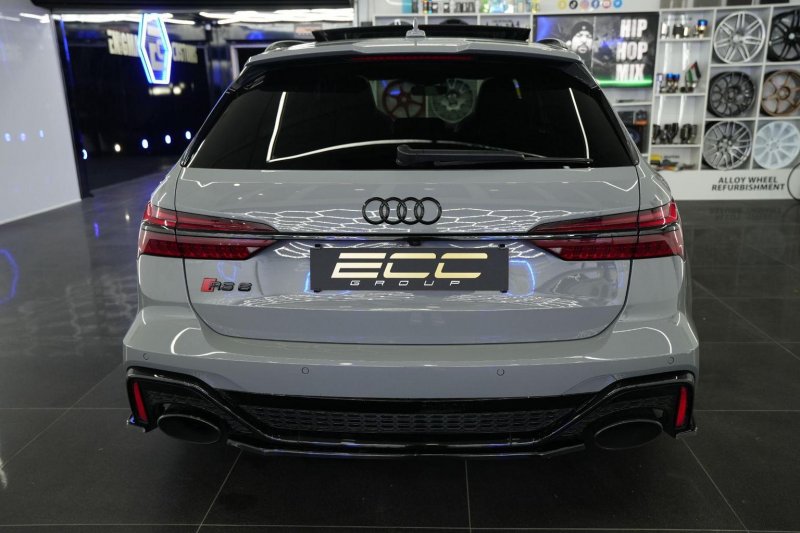 AUDI RS6