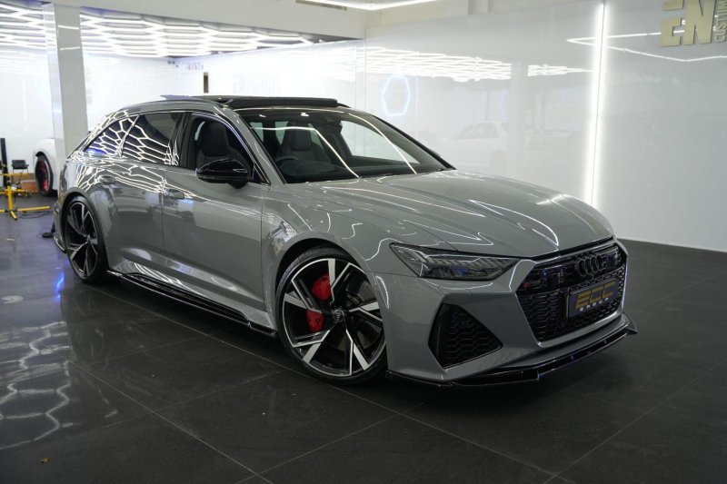 AUDI RS6