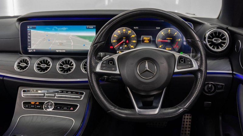 MERCEDES-BENZ E CLASS